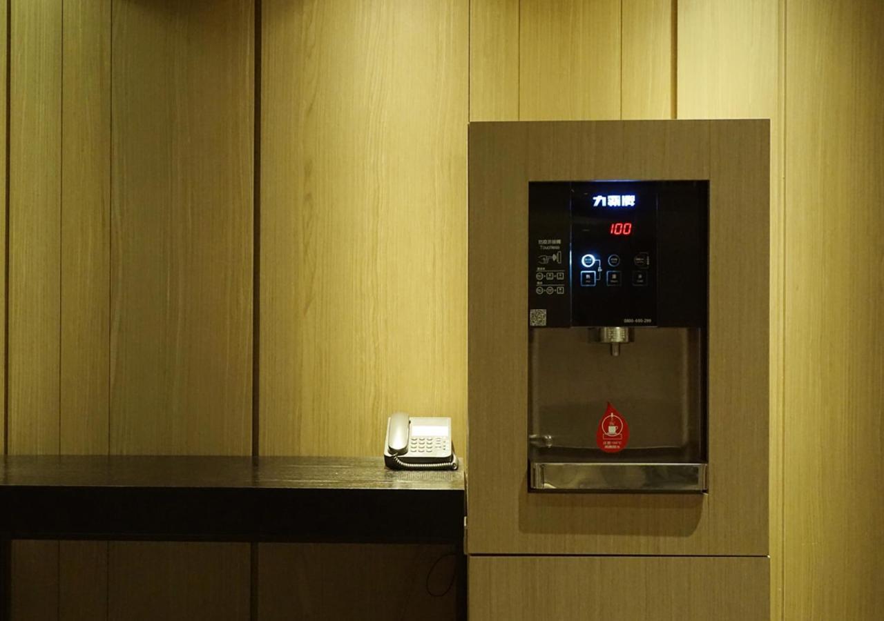 Royal Inn Taipei Linsen - Huashan 1914 Creative Park Zewnętrze zdjęcie